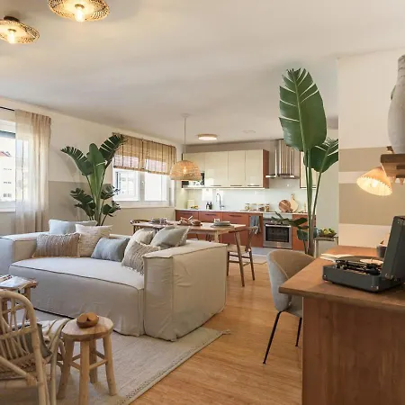 Karimata - 2 Bedrooms And Parking In Arroios דירה ליסבון