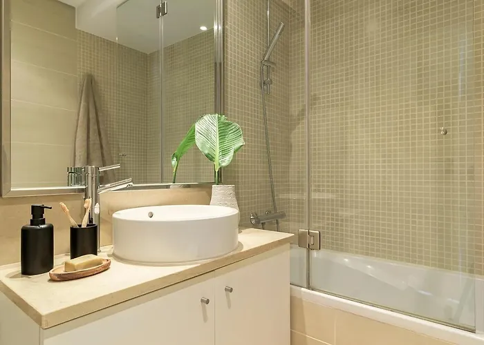 Apartamento Karimata - 2 Bedrooms And Parking In Arroios Lisboa