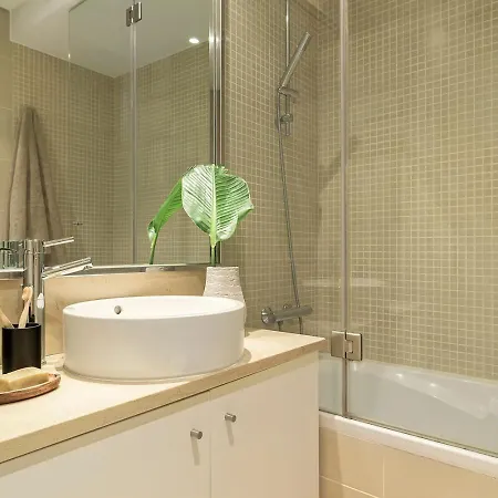 아파트 Karimata - 2 Bedrooms And Parking In Arroios 리스본
